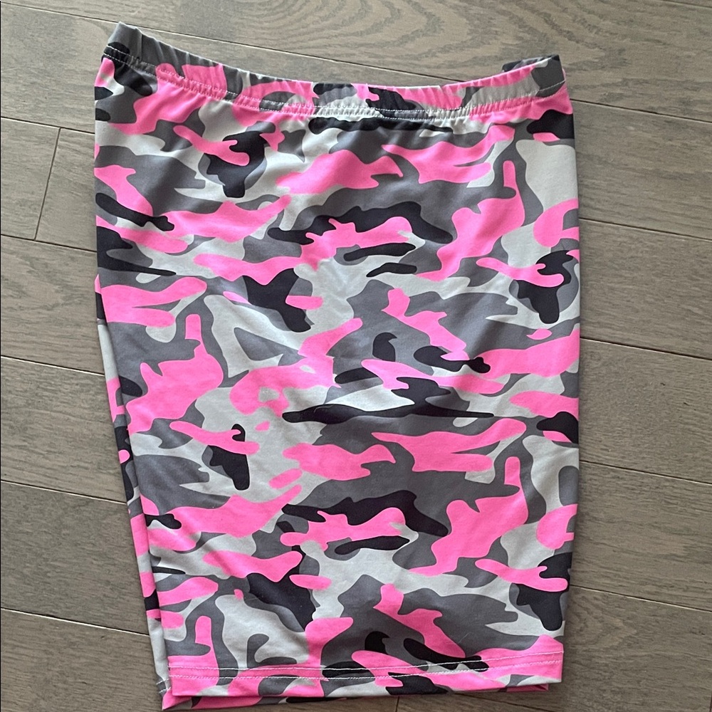 SHEIN Pink Camo Shorts High Waisted Elastic Pull On Lightweight Size XL